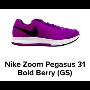 Nike Zoom Pegasus in Bold Berry